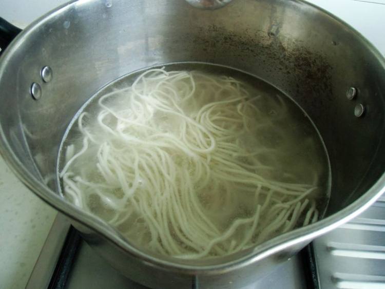 红烧肉豆角面步骤12