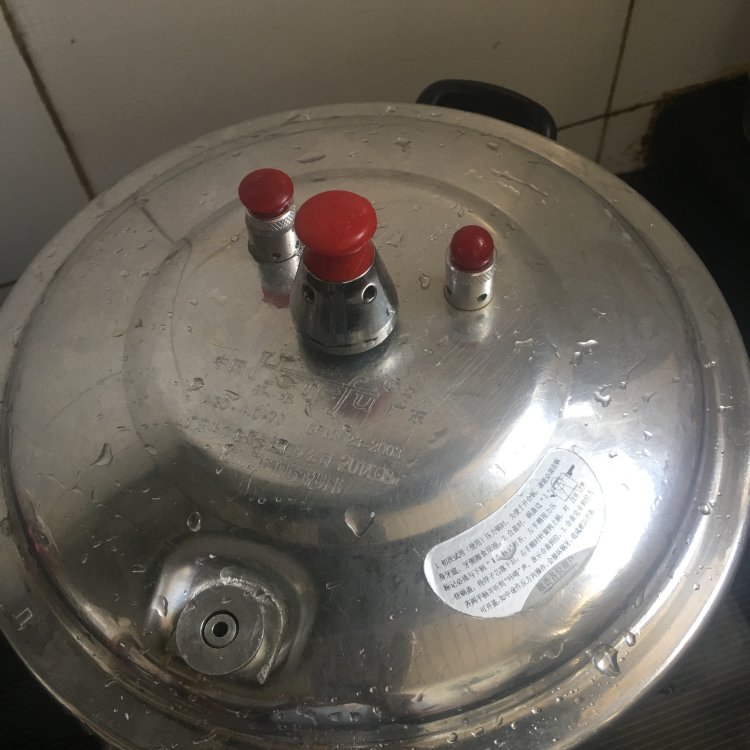 蛋黄肉粽步骤14