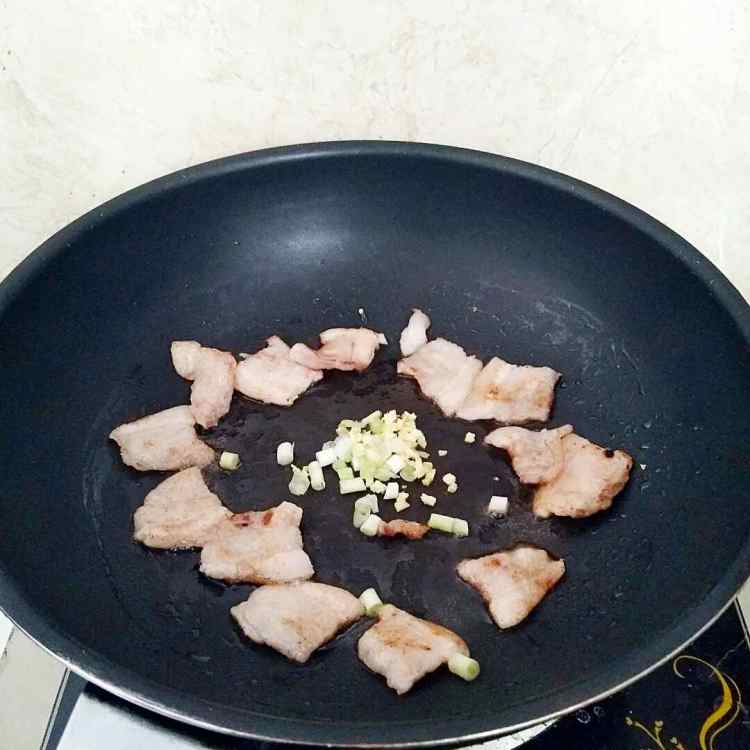 五花肉煸秋葵步骤6