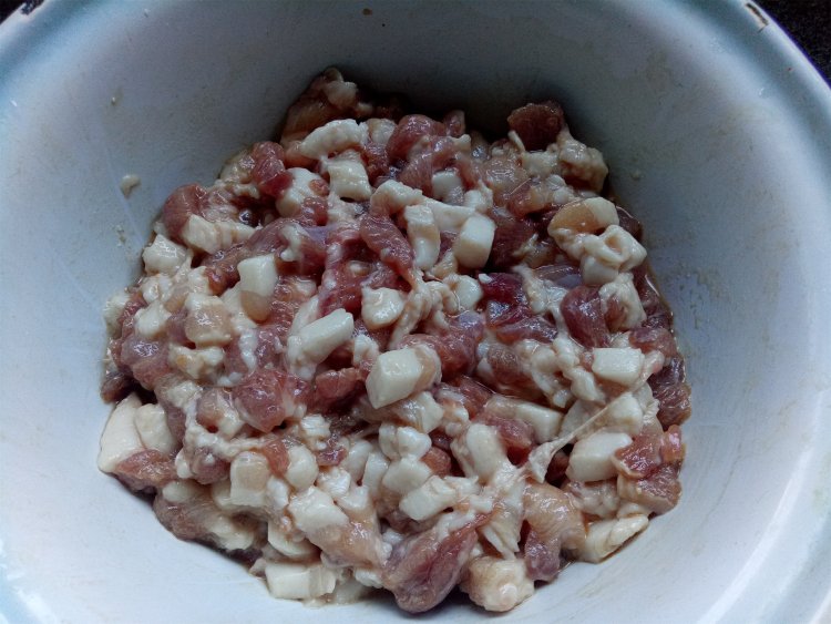 肉丝榨菜炒毛豆步骤2