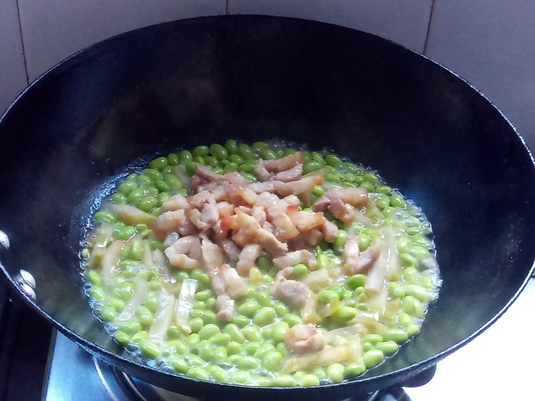 肉丝榨菜炒毛豆步骤9