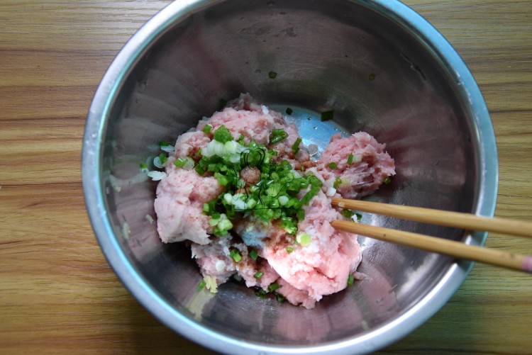 冬瓜番茄肉丸汤步骤3