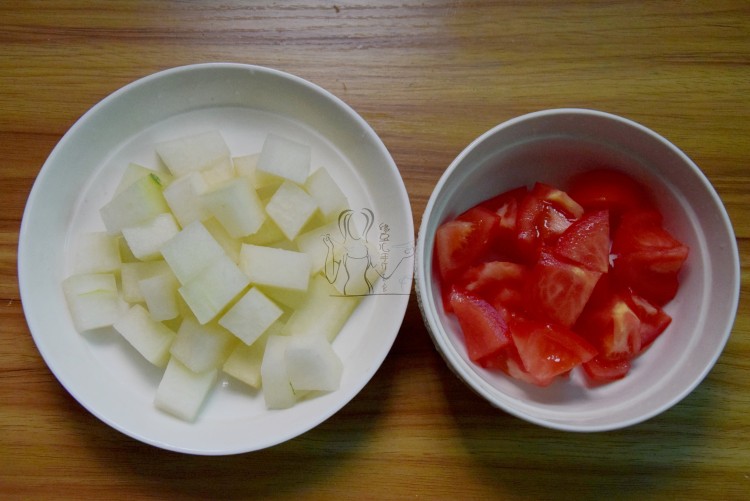 冬瓜番茄肉丸汤步骤4
