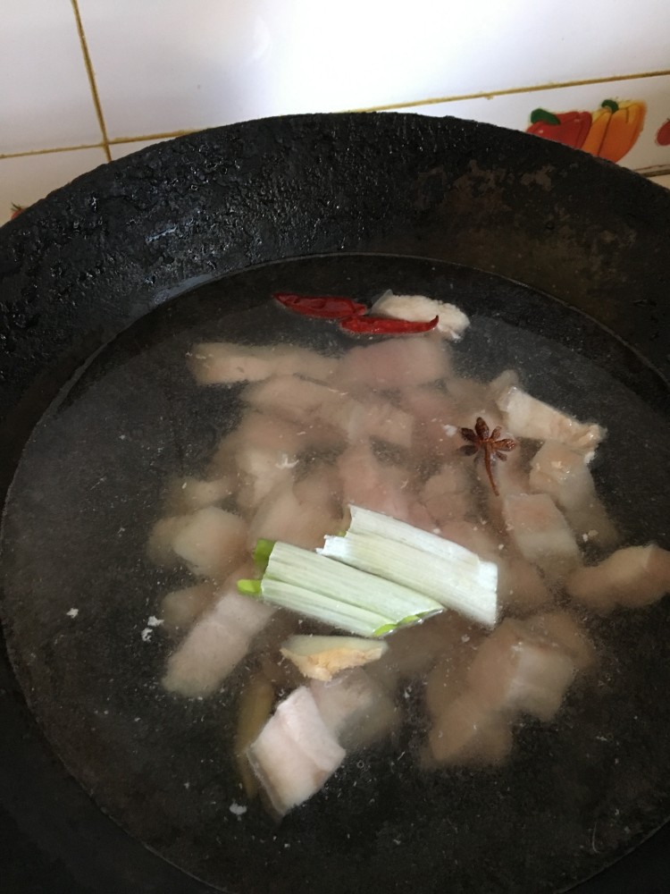 砂锅炖五花肉步骤4