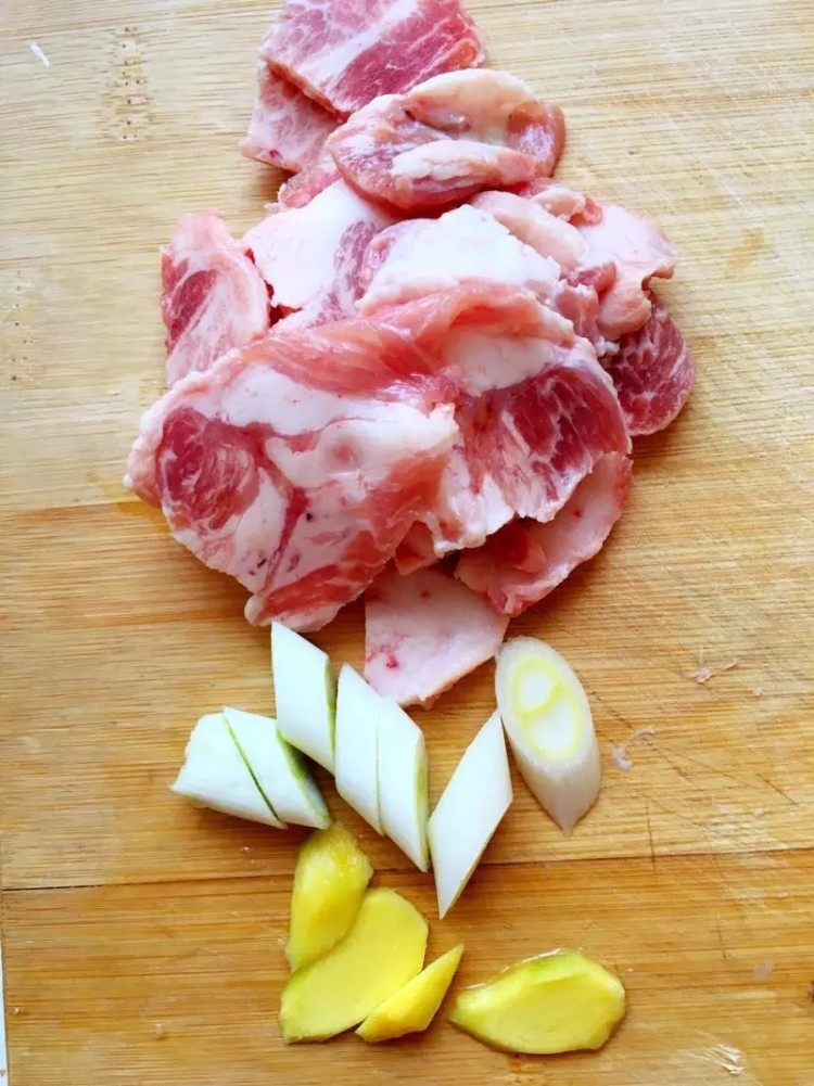彩椒小炒肉步骤2