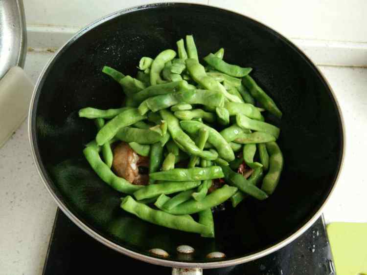 豆豉烧粉条豆角步骤9