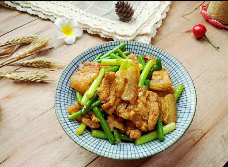 蒜苔五花肉步骤7