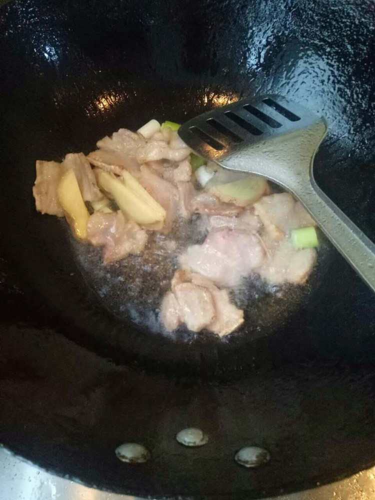 五花肉粉条炖豆角步骤5