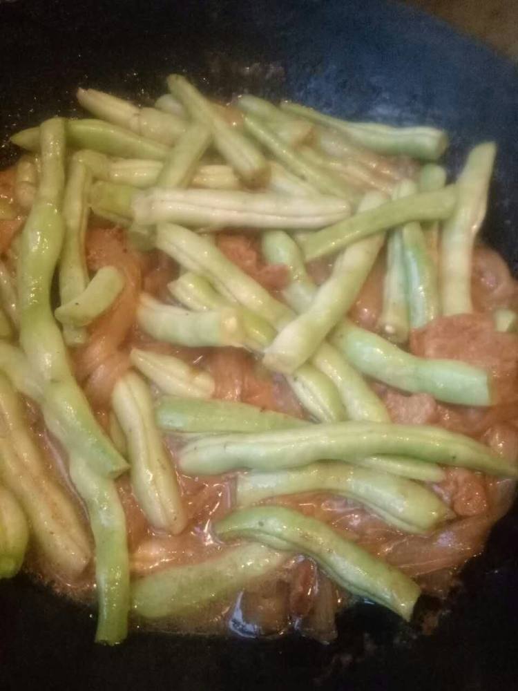 五花肉粉条炖豆角步骤10