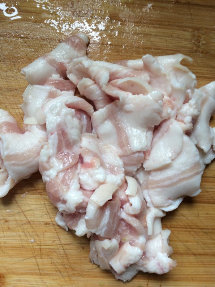五花肉煸豆角步骤1