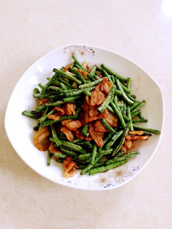 五花肉煸豆角步骤8