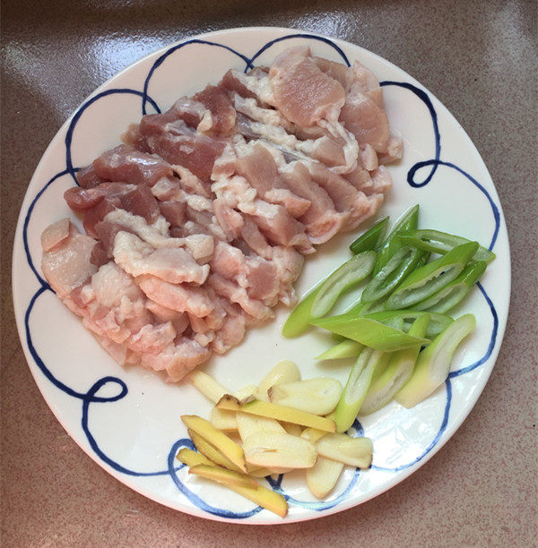 五花肉炒辣白菜盖饭步骤2