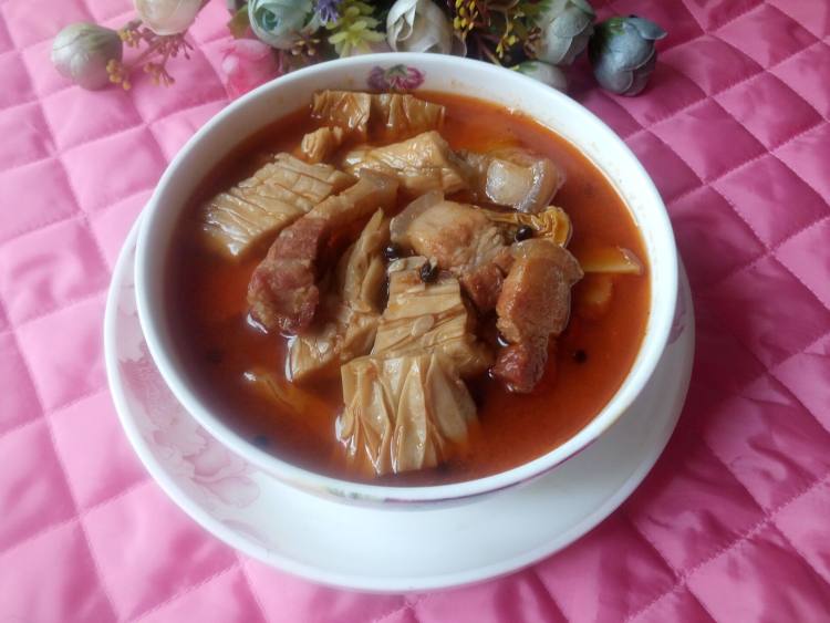 黄瓜干炖五花肉步骤8