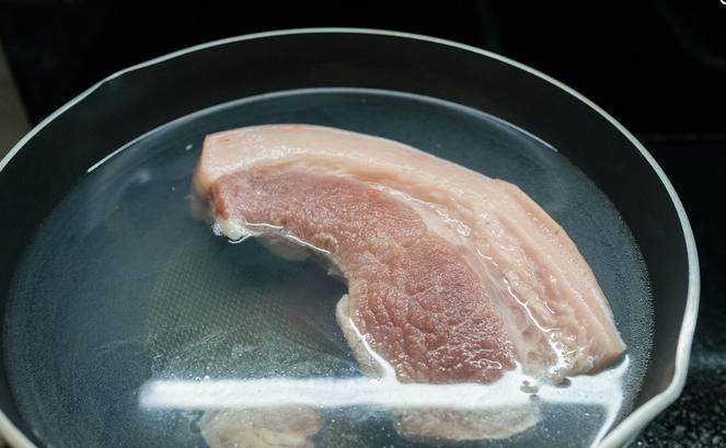最正宗的回锅肉,这一步骤1