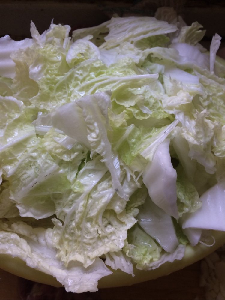 肉炖大白菜步骤1