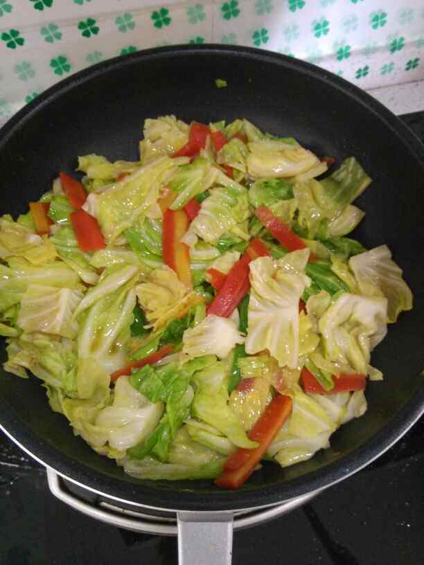 白菜炒五花肉步骤6