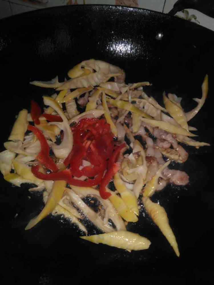 竹笋炒五花肉步骤8