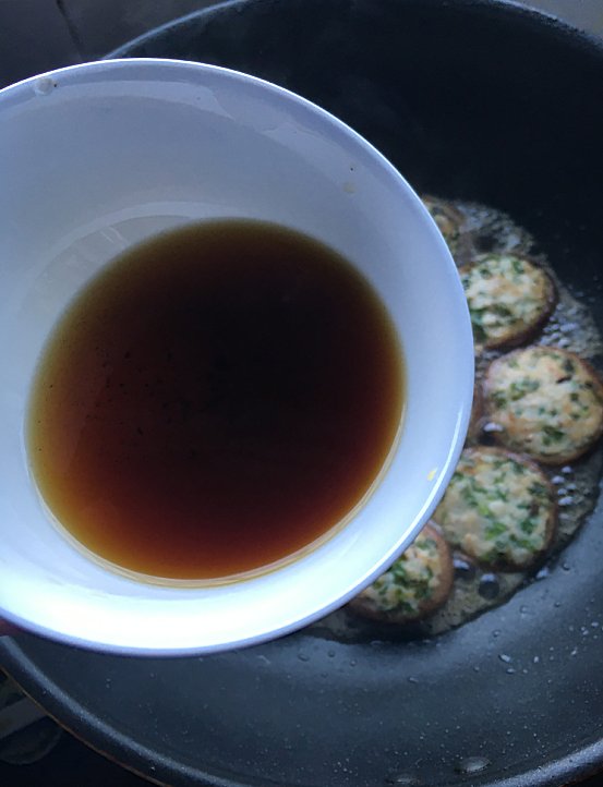 煎酿香菇步骤8