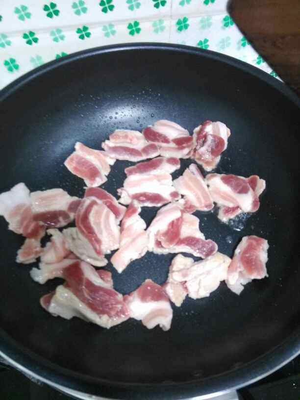 炒五花肉步骤3