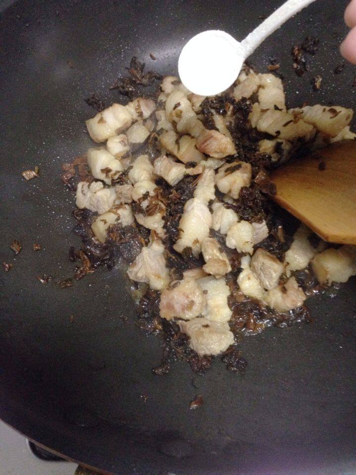梅菜干蒸肉步骤6