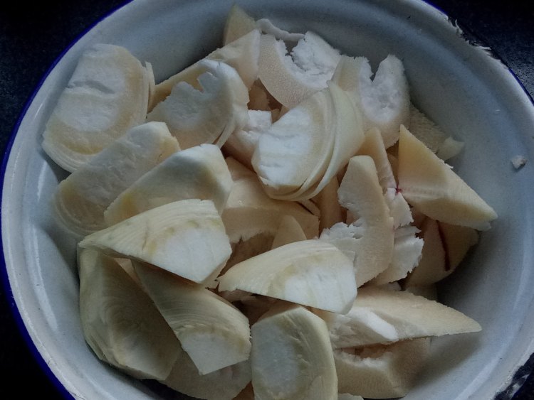红烧肉甜笋煲步骤2