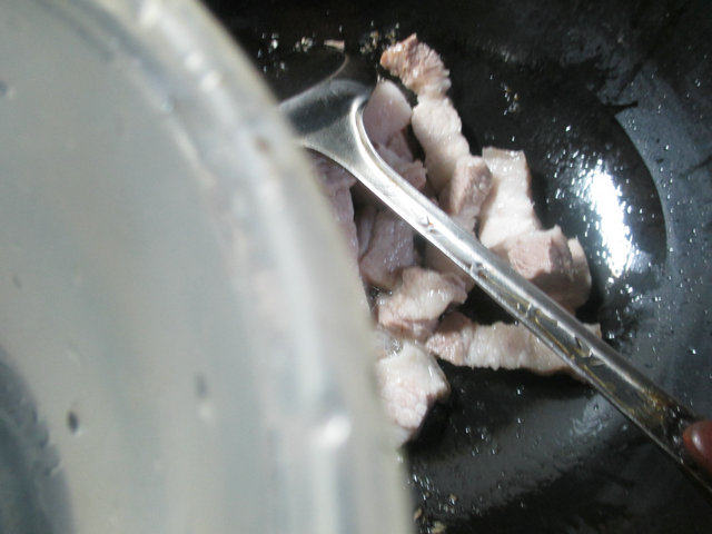 腐竹煮五花肉步骤3