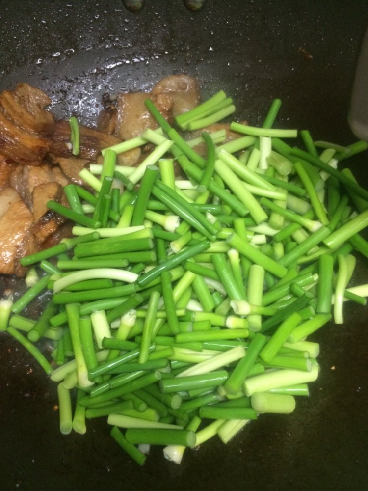 蒜薹回锅肉步骤5