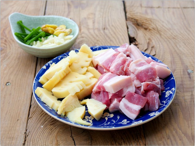 春笋烧肉步骤2
