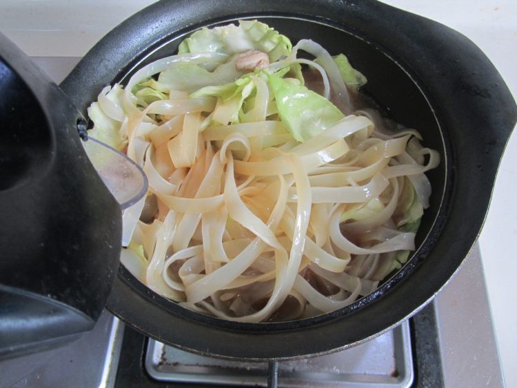 包菜粉丝煲步骤6