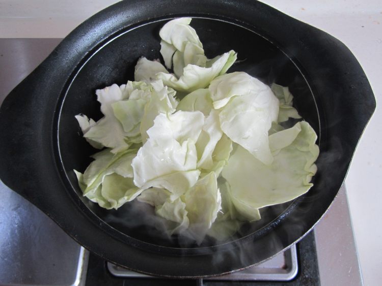 包菜粉丝煲步骤3