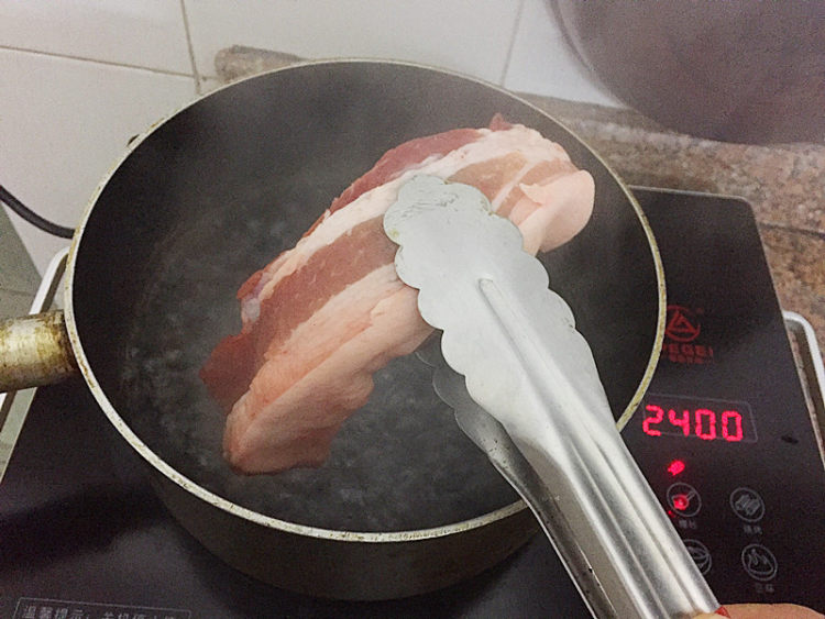 三丝回锅肉步骤2