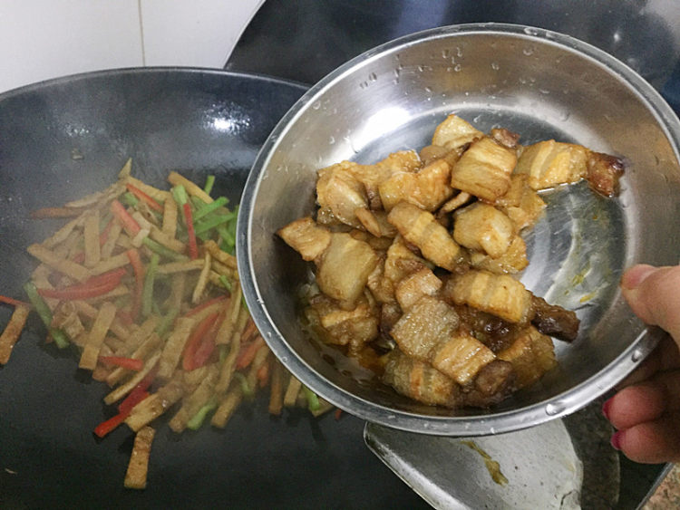 三丝回锅肉步骤9