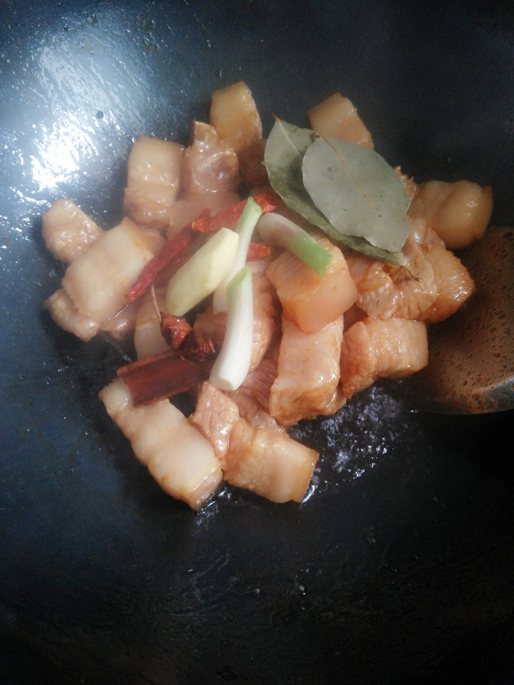 胡萝卜土豆烧肉步骤6