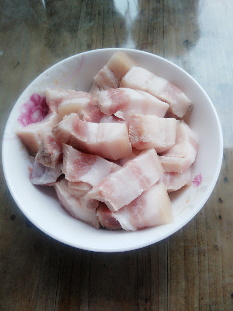 胡萝卜土豆烧肉步骤3