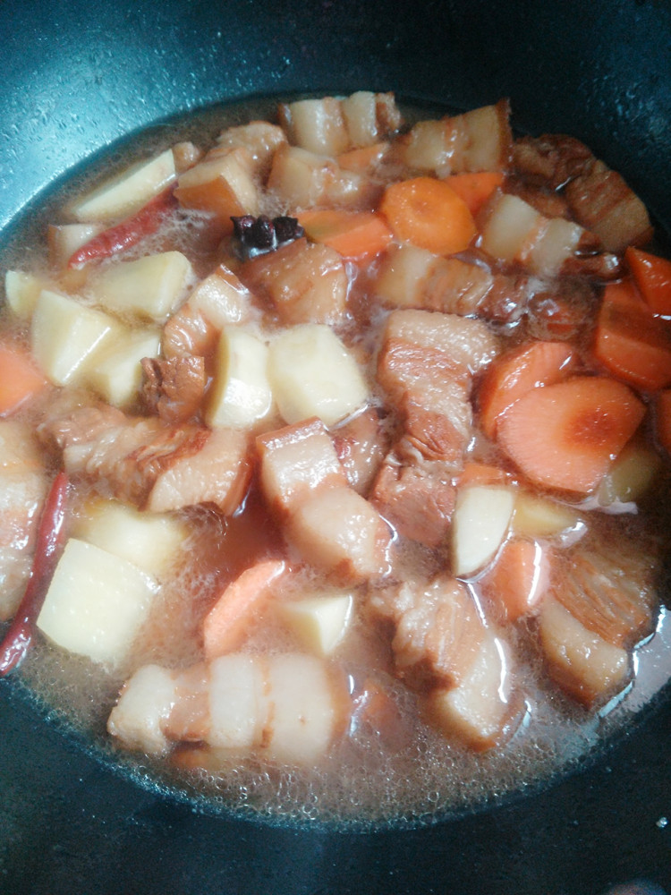 胡萝卜土豆烧肉步骤10
