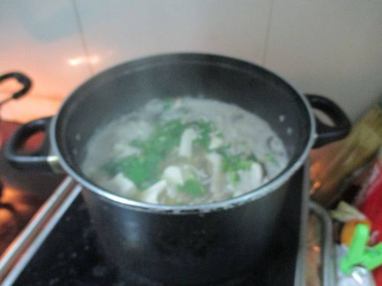 肉圆豆腐汤步骤10