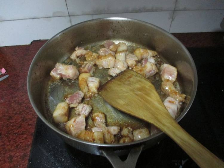 南乳烧五花肉豆腐步骤4