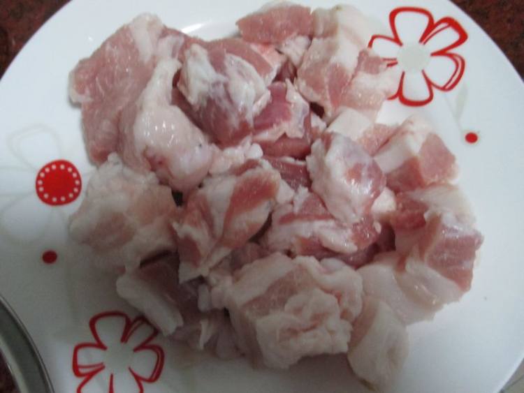 南乳烧五花肉豆腐步骤1