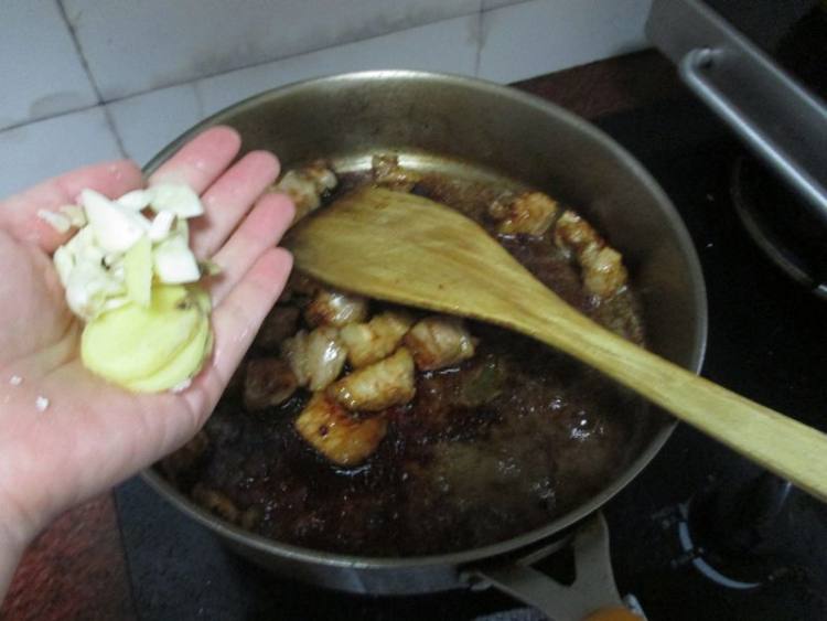 南乳烧五花肉豆腐步骤7