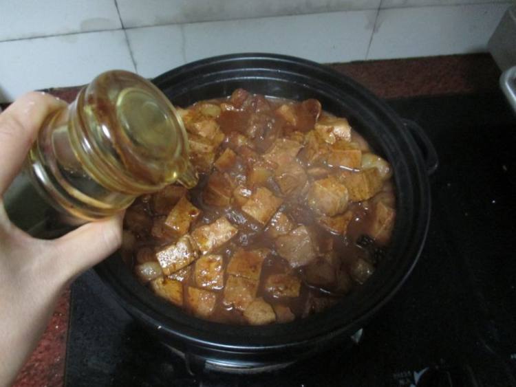 南乳烧五花肉豆腐步骤12