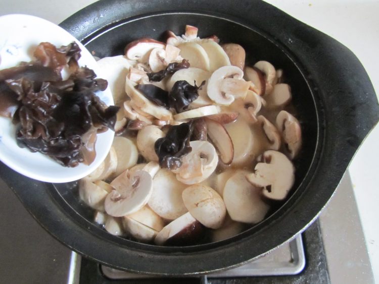 什菌菇煲步骤6