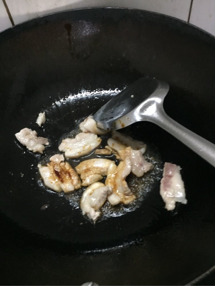 豆干炒五花肉步骤5