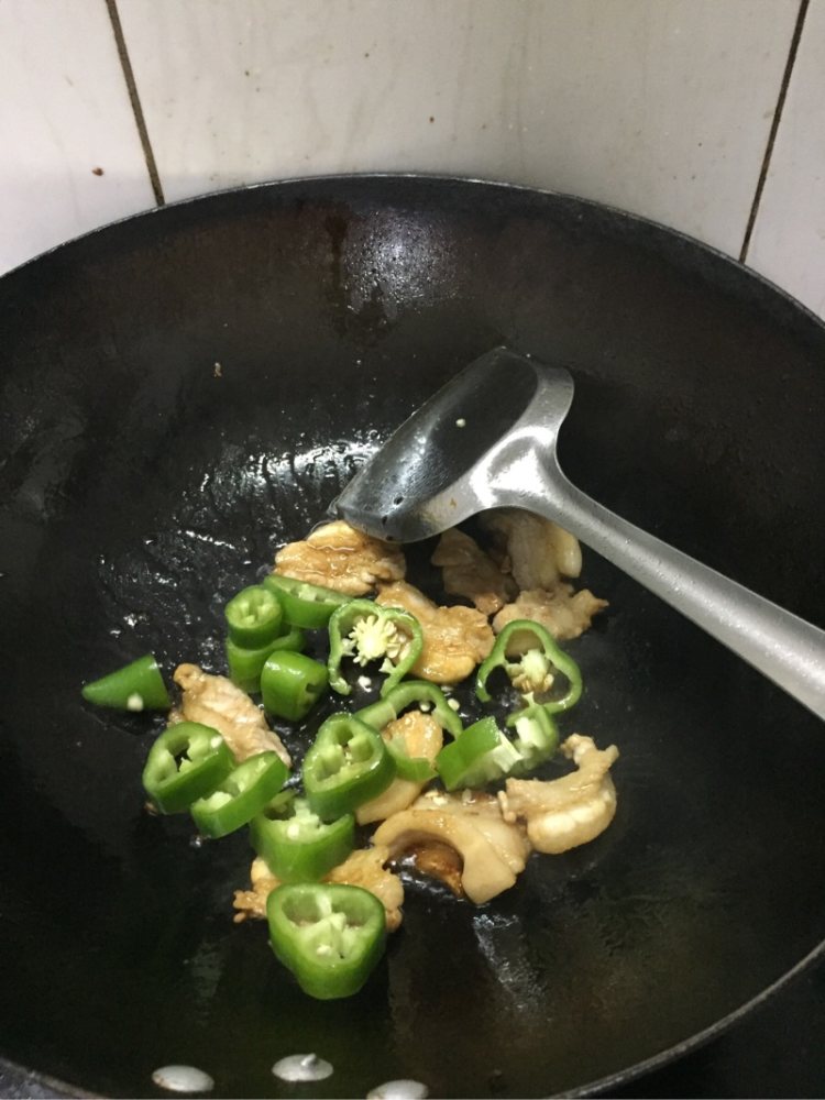 豆干炒五花肉步骤6