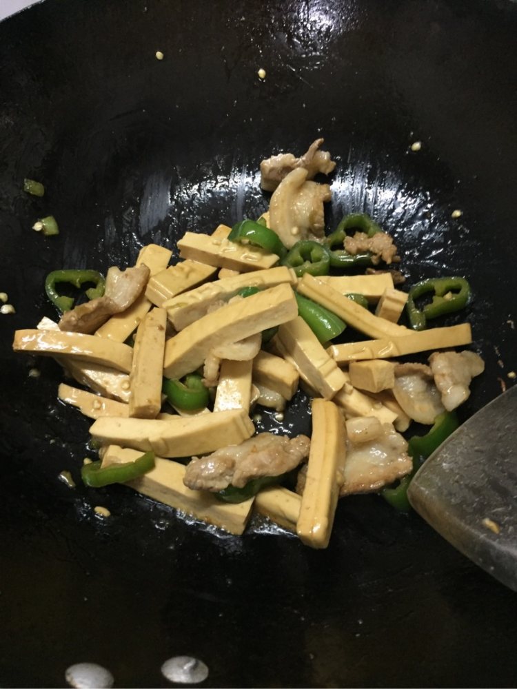 豆干炒五花肉步骤10