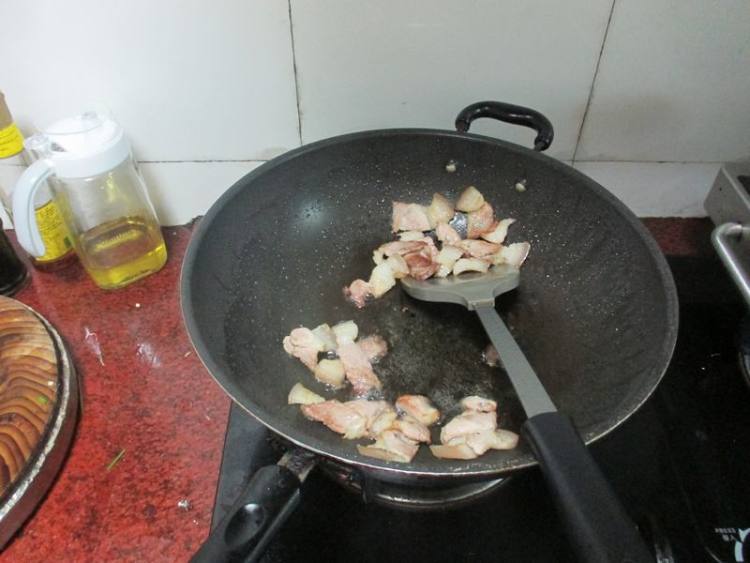 尖椒炒腩肉步骤3