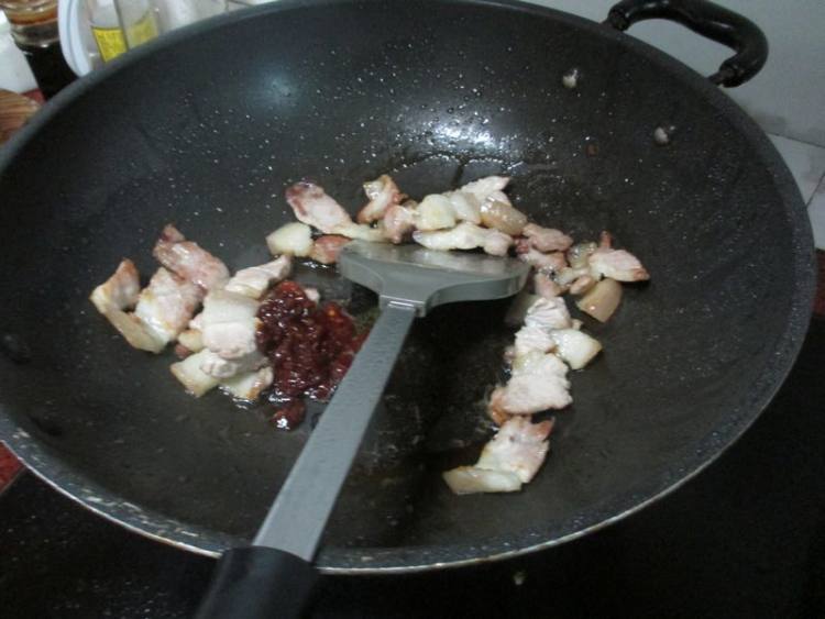 尖椒炒腩肉步骤4