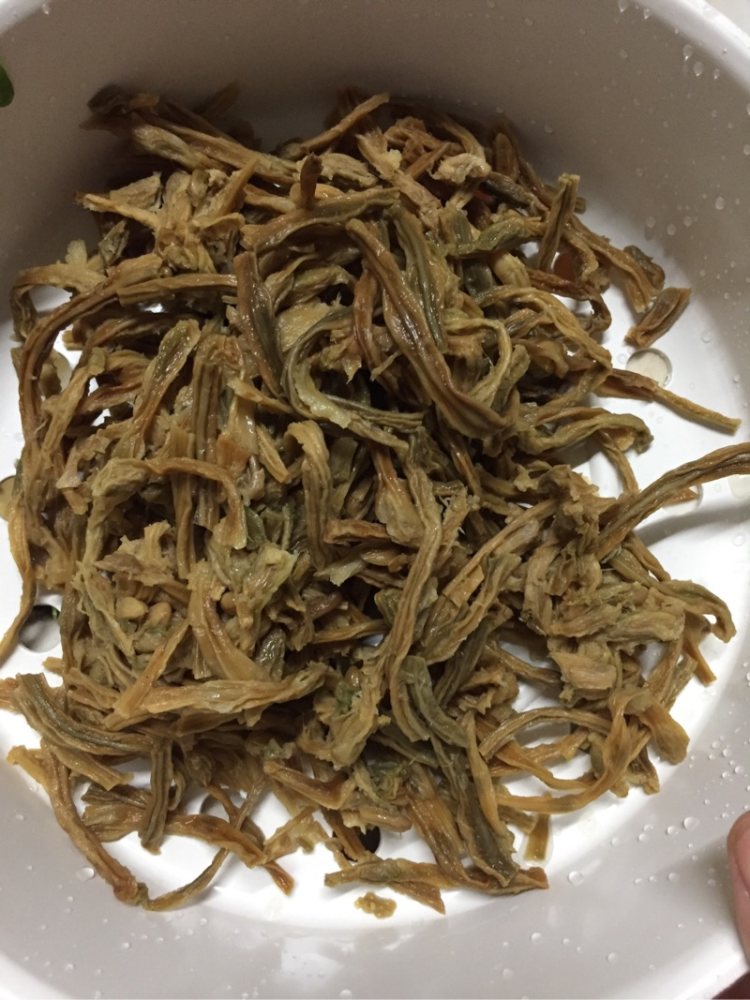 干豆角炒肉步骤1