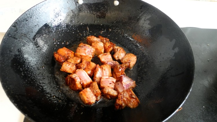 黑腐竹红烧肉步骤4