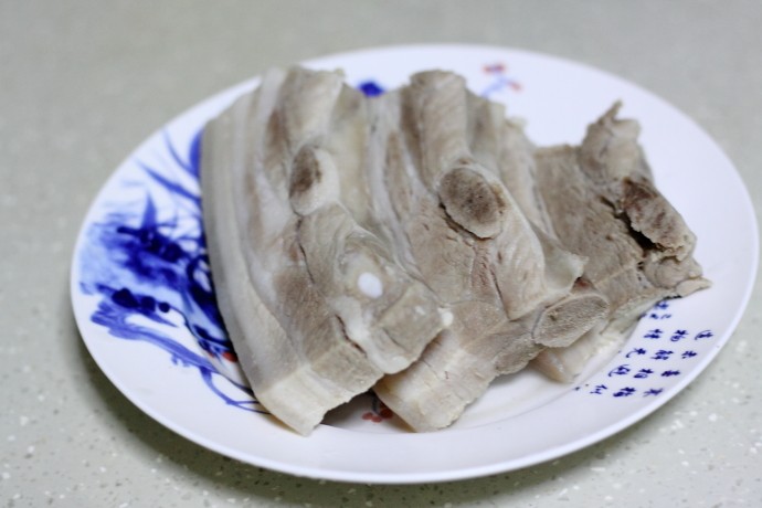 蕨菜黄豆炖肉步骤2