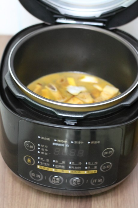 蕨菜黄豆炖肉步骤9
